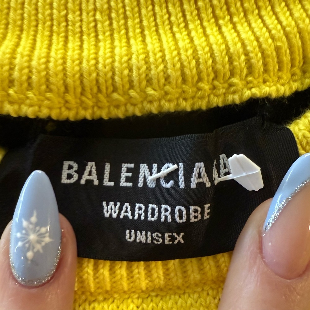Balenciaga knit oversized crewneck sweater. - Picture 2 of 7